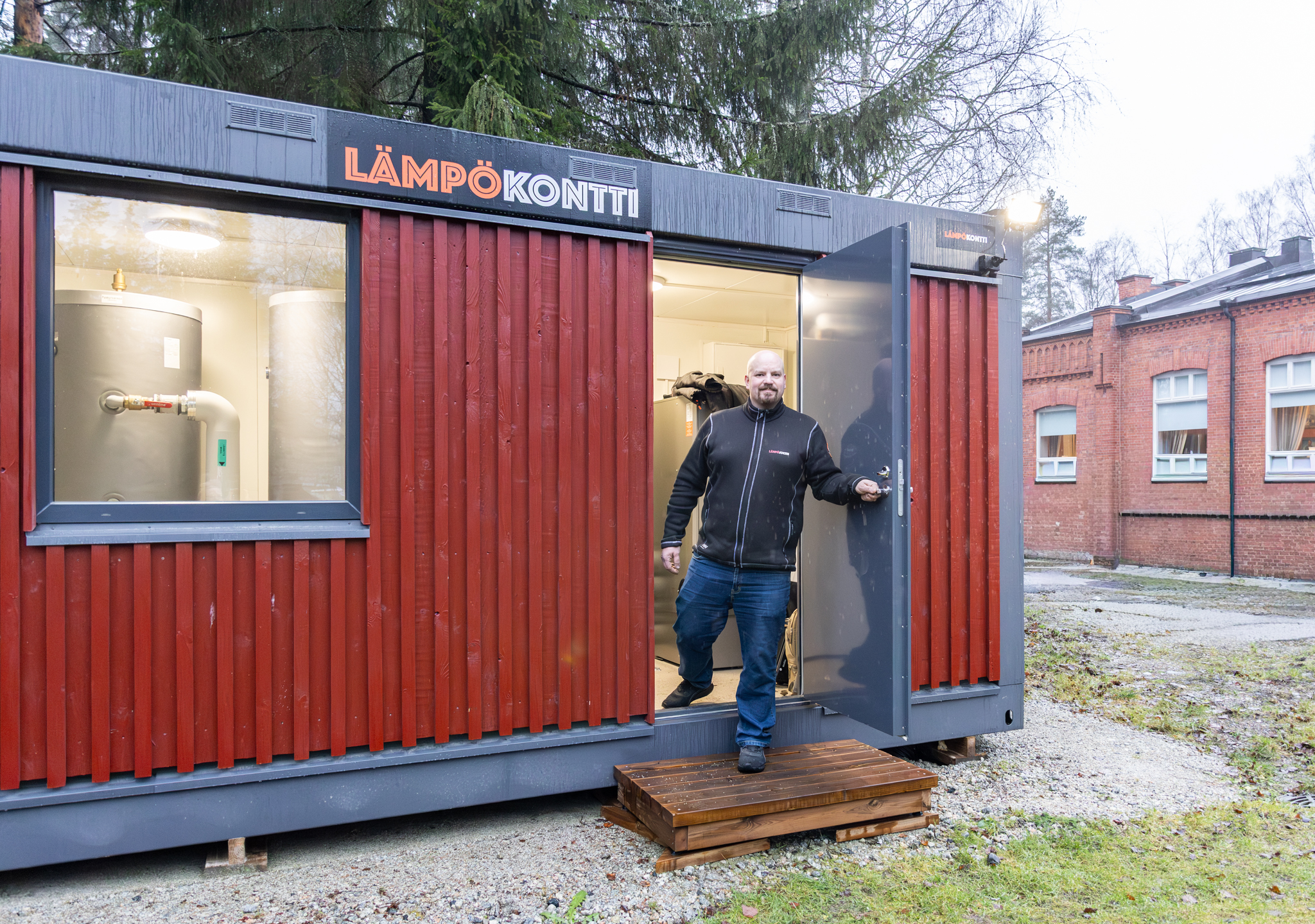 Verhottu lämpökonttiratkaisu tarjoaa yrityksille ja taloyhtiöille helpon siirtymän uusiutuvan energian käyttöönottoon